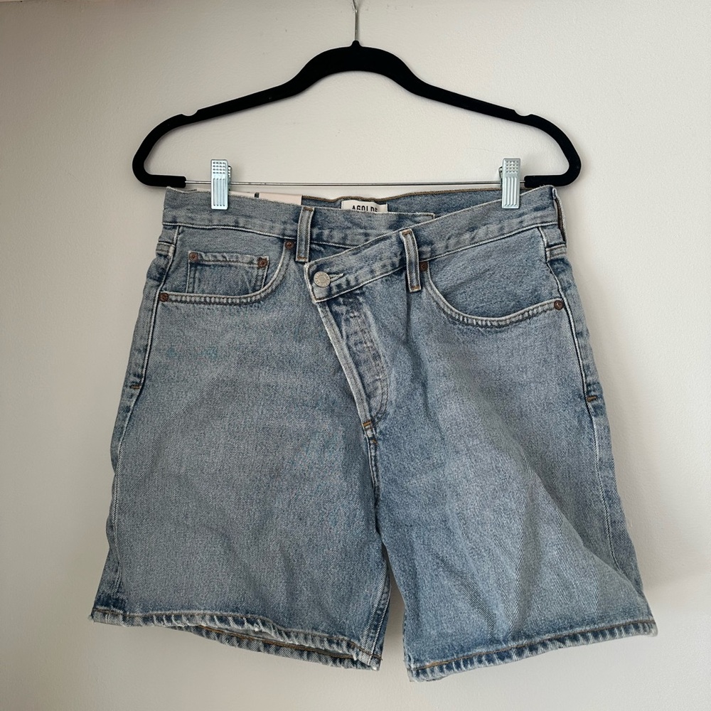 NWT AGOLDE CRISS CROSS SHORTS
